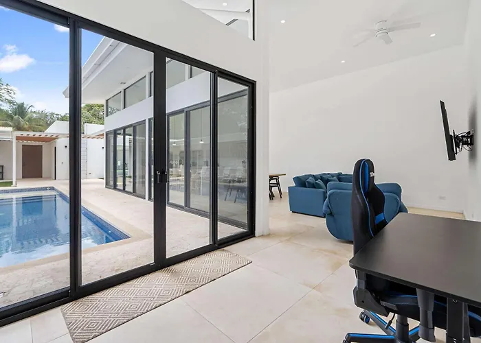 Villa Walk To The In Style *